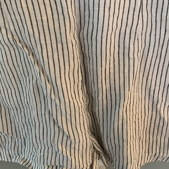 Vineyard vines romper - Picture 4 of 9